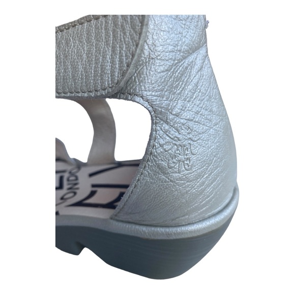 Fly London "Piat" Women's Leather Ankle Strap Wedge Sandals Silver Sz US 9, EU40 - Picture 12 of 12